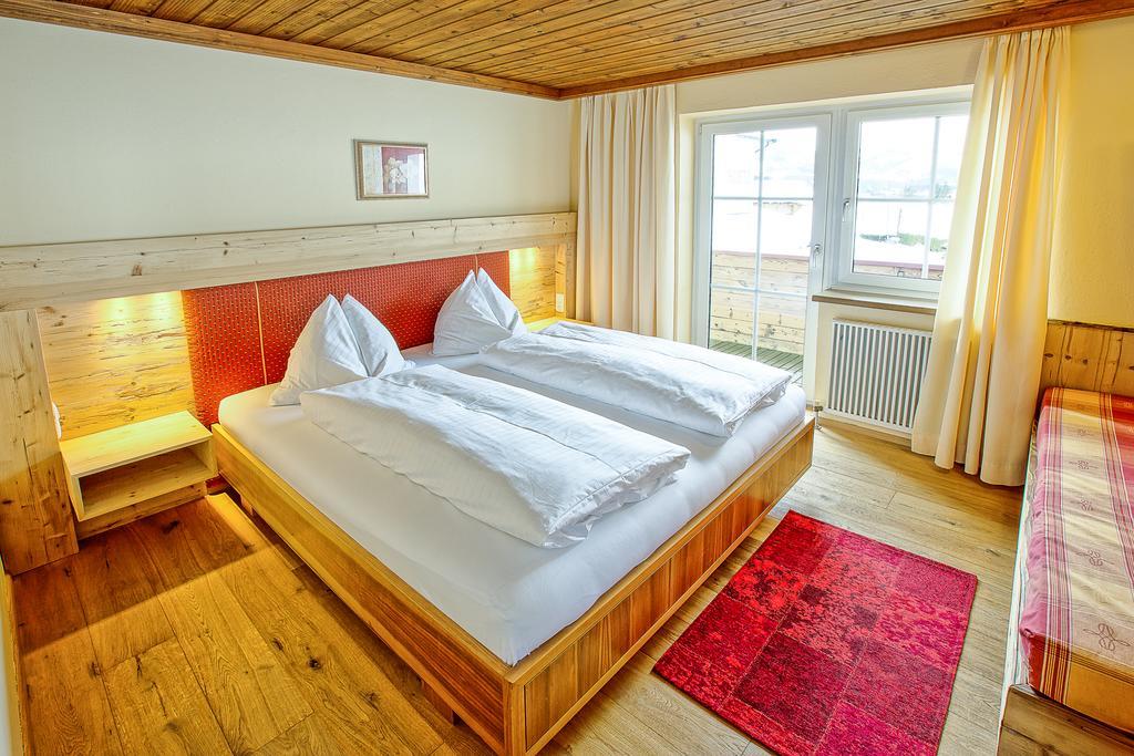 Romantik Pension Lehrberg Sankt Jakob in Haus Exteriör bild